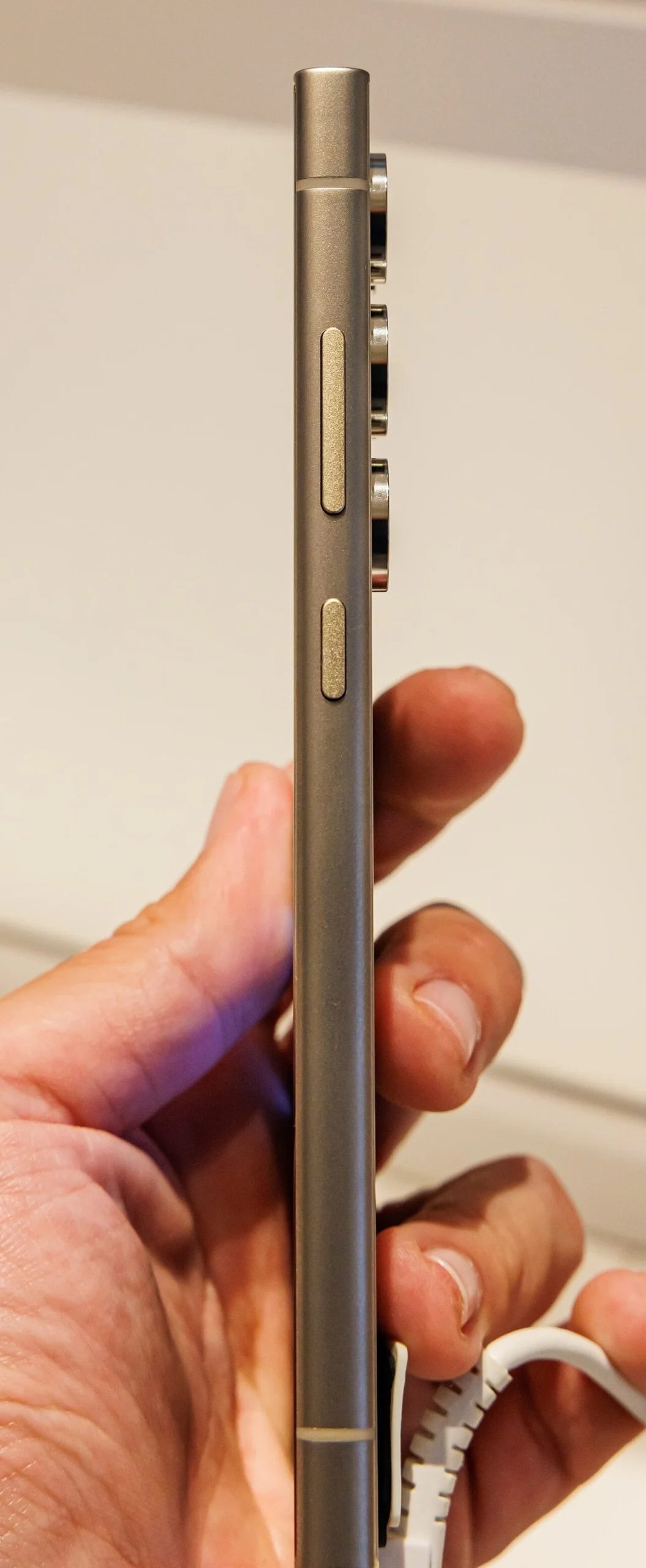 Samsung regala quattro funzioni AI del Galaxy S26: ecco chi le riceve e quando